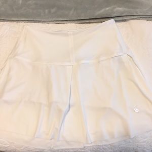 Lost in Pace Lululemon skirt
